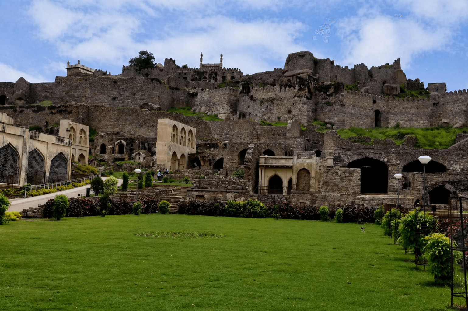 Outstation & Local Rides in Hyderabad - GOGO Taxi